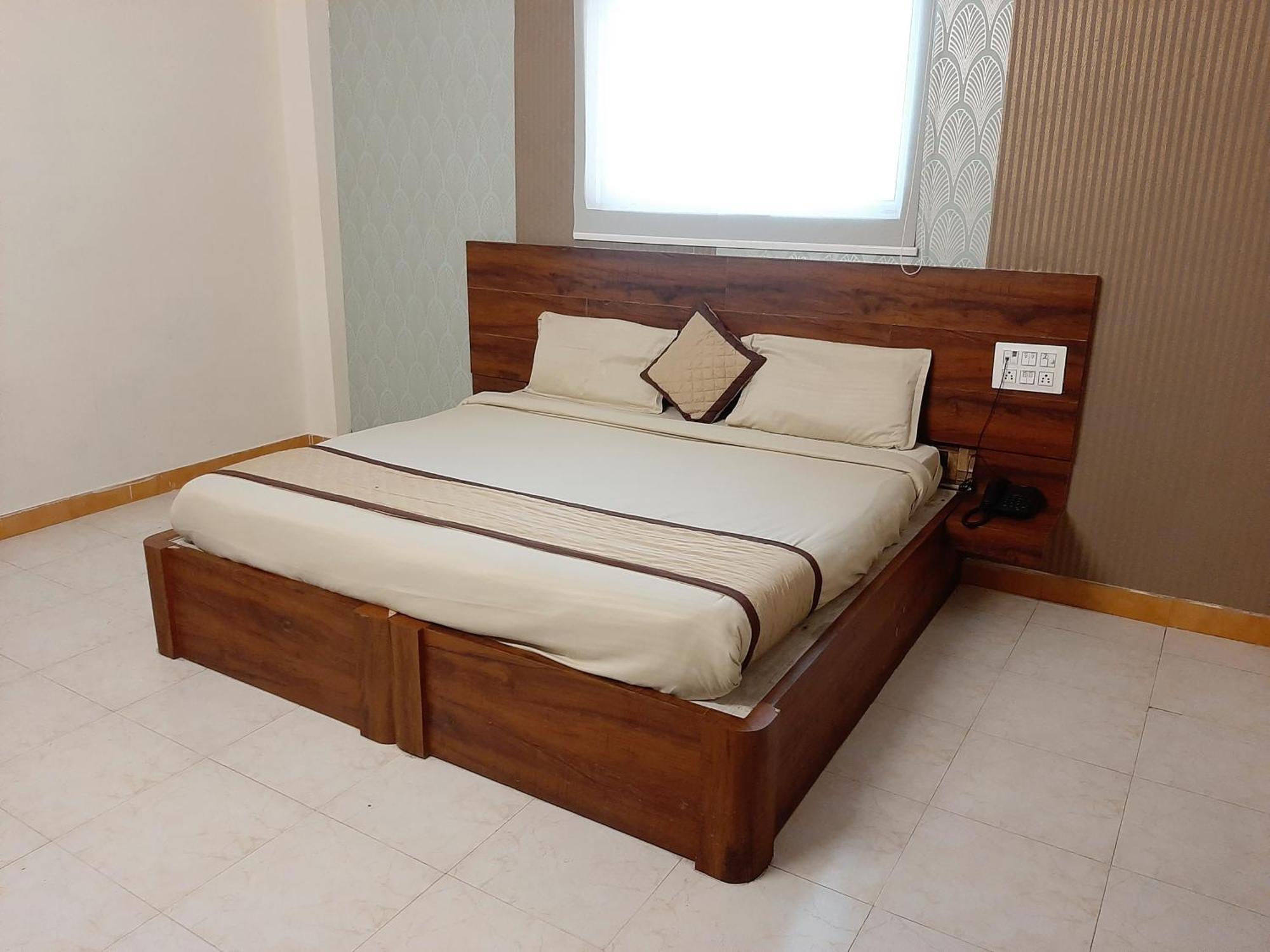 Hotel Elegant, Near Mansarovar, ชัยปุระ ภายนอก รูปภาพ